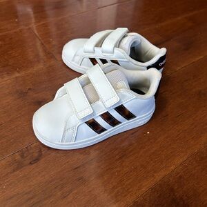 Adidas toddler White and Black Sneakers NWOT